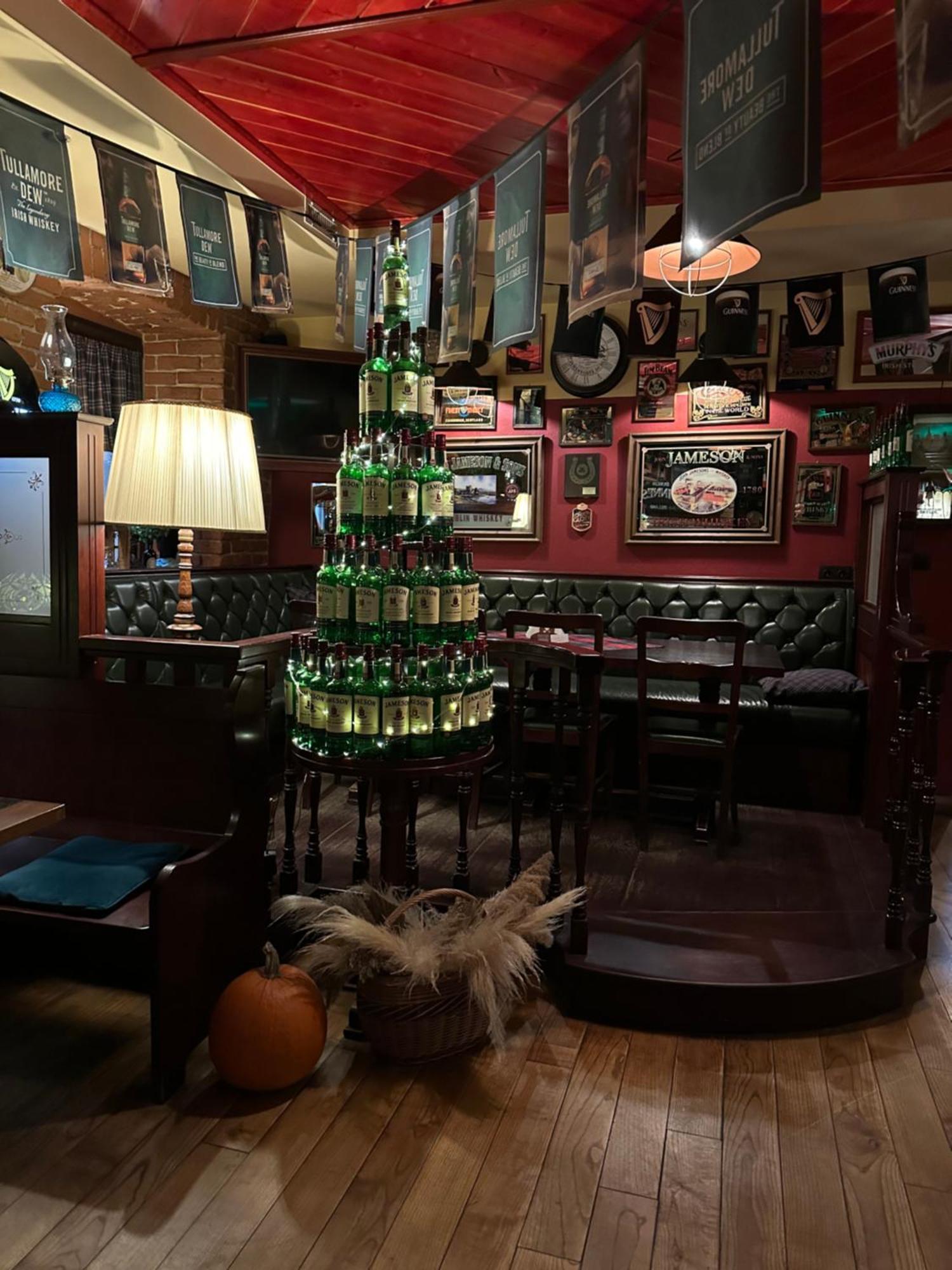 Shoemaker Irish Pub & Accommodation キェルツェ エクステリア 写真
