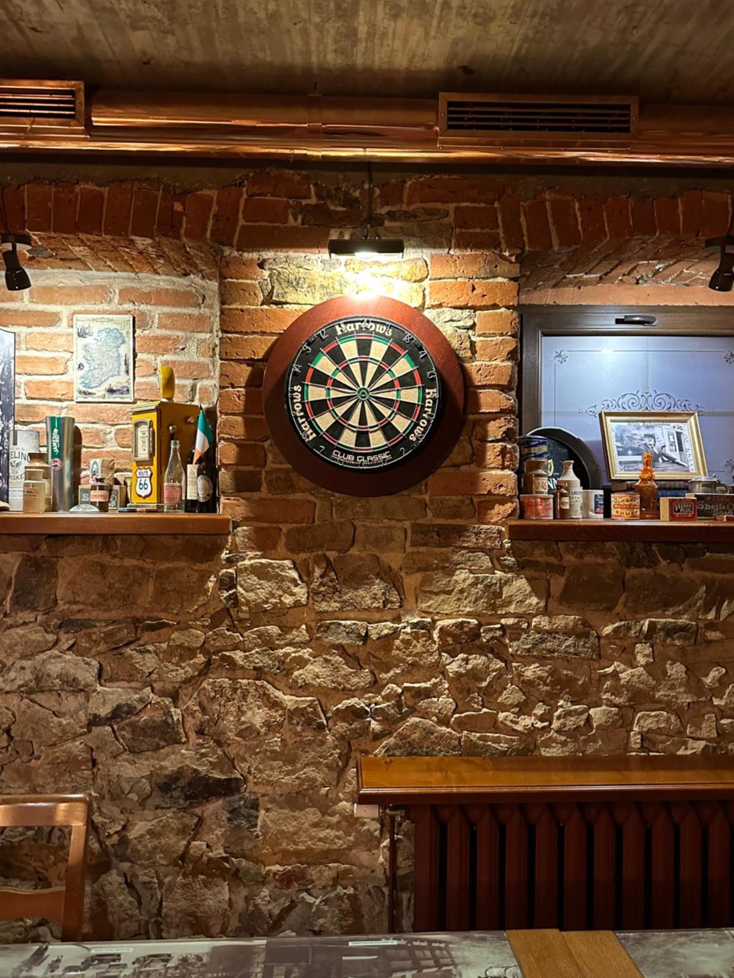 Shoemaker Irish Pub & Accommodation キェルツェ エクステリア 写真