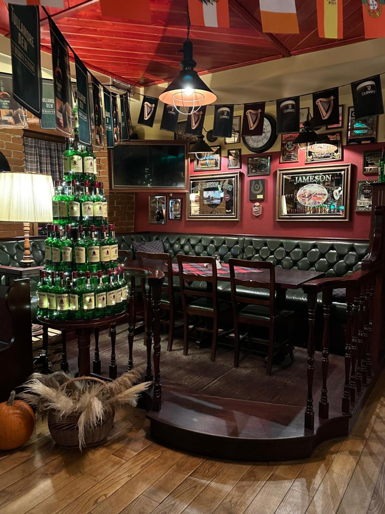 Shoemaker Irish Pub & Accommodation キェルツェ エクステリア 写真